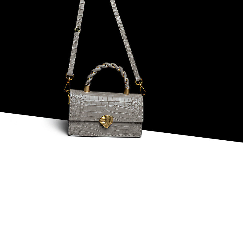 حقيبة يد فاخرة بتصميم عصرية